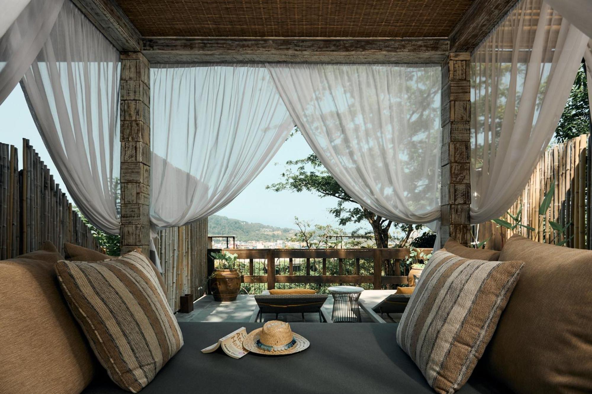 Dinso Resort & Villas Phuket, Vignette Collection By Ihg Patong Exterior photo The view from the hotel