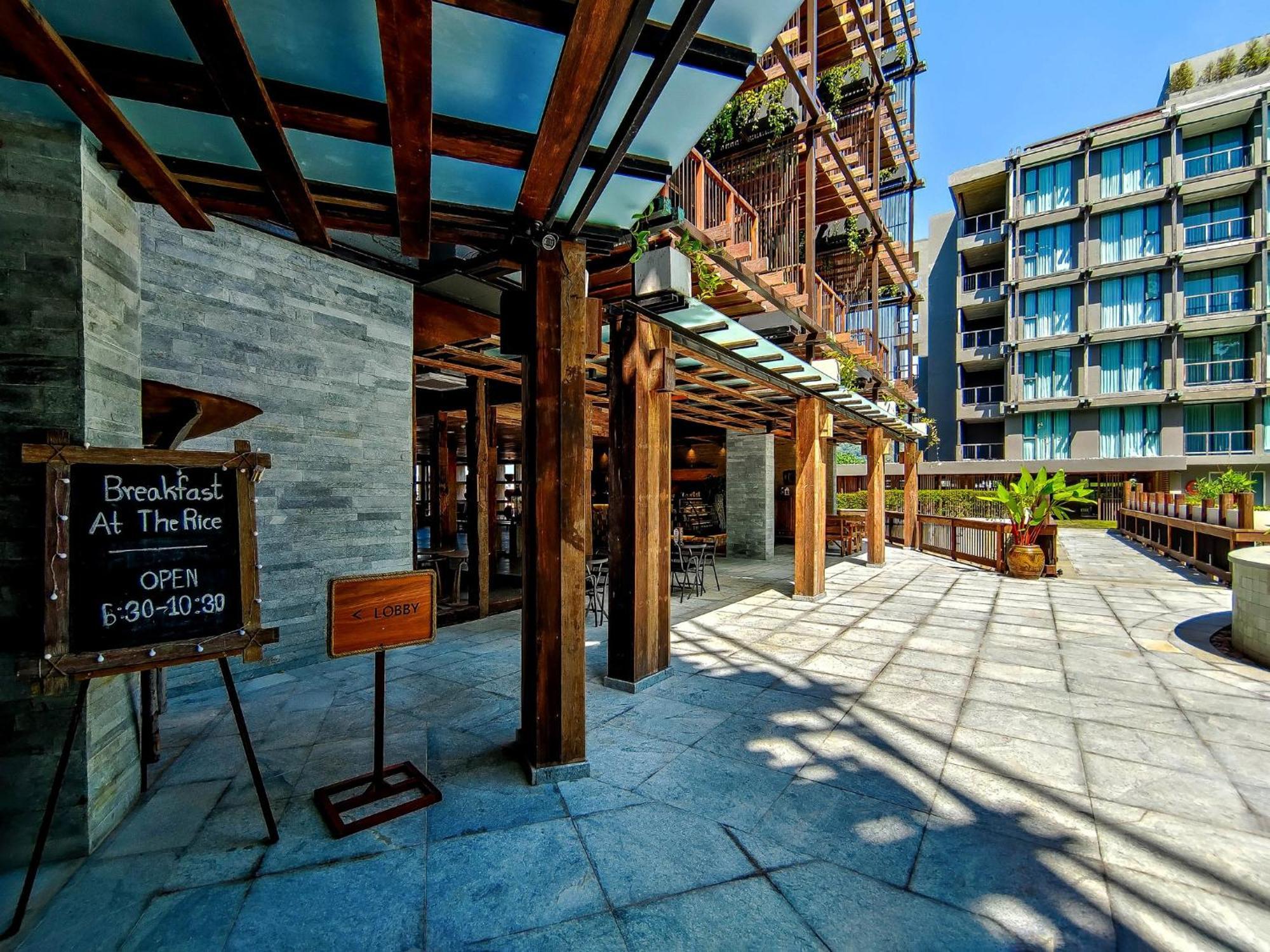 Dinso Resort & Villas Phuket, Vignette Collection By Ihg Patong Exterior photo