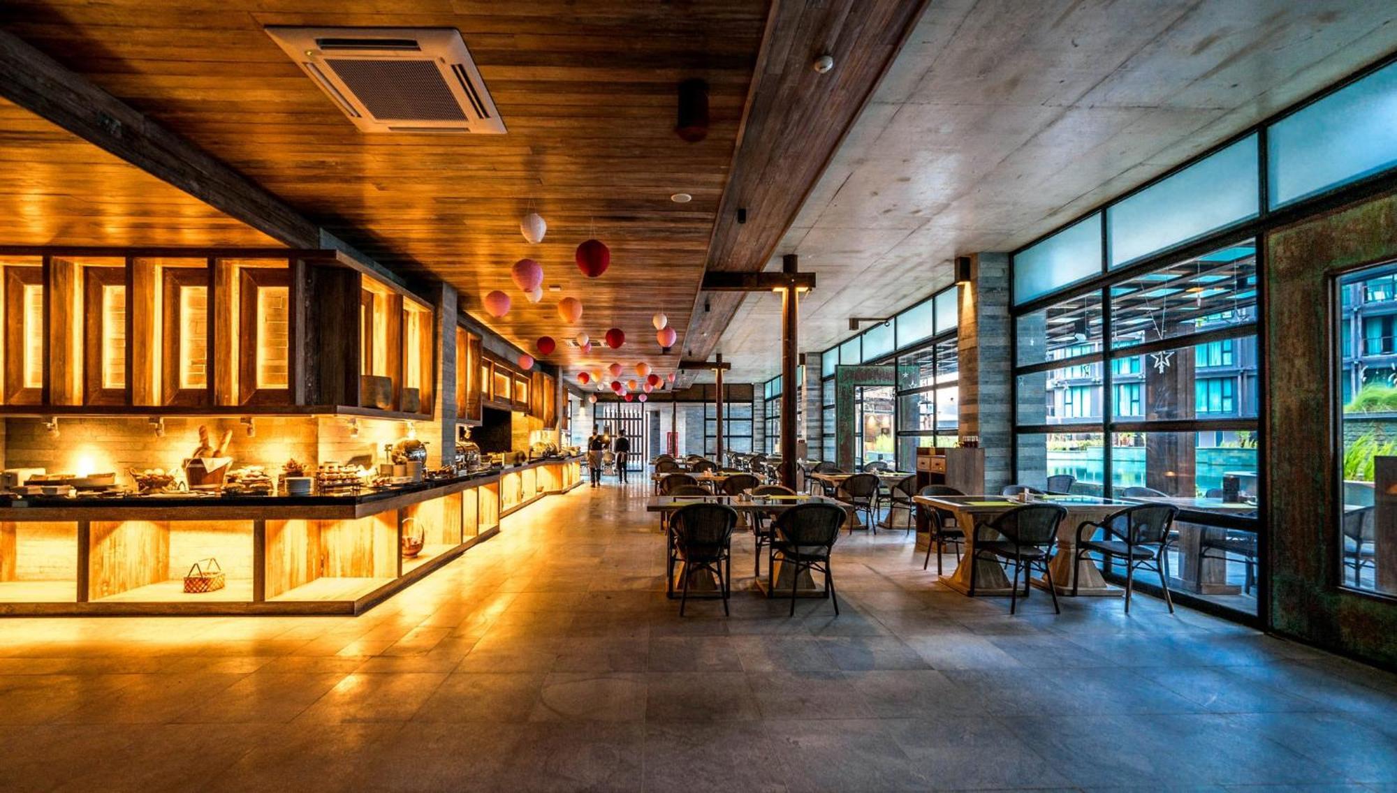 Dinso Resort & Villas Phuket, Vignette Collection By Ihg Patong Exterior photo