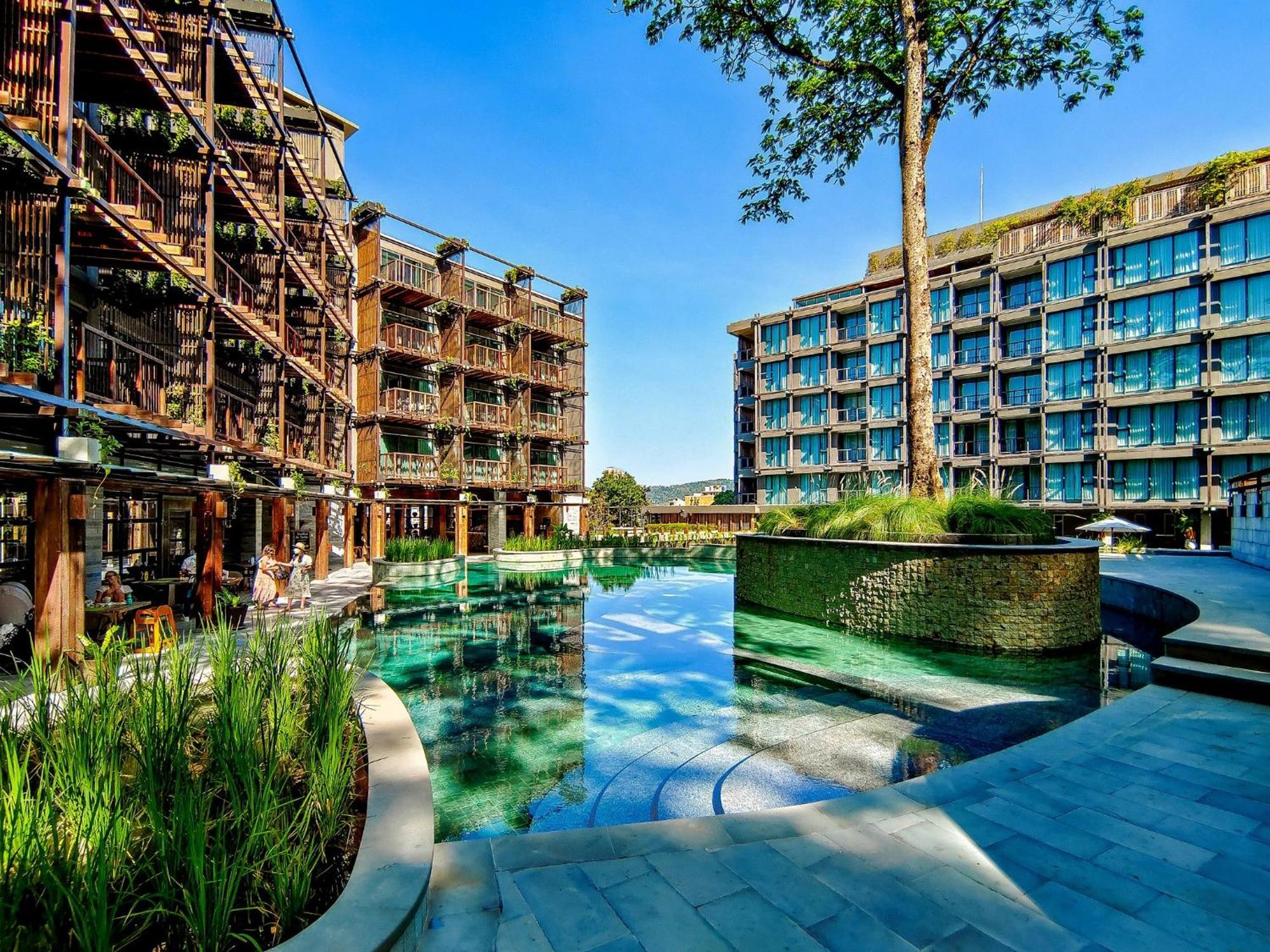 Dinso Resort & Villas Phuket, Vignette Collection By Ihg Patong Exterior photo