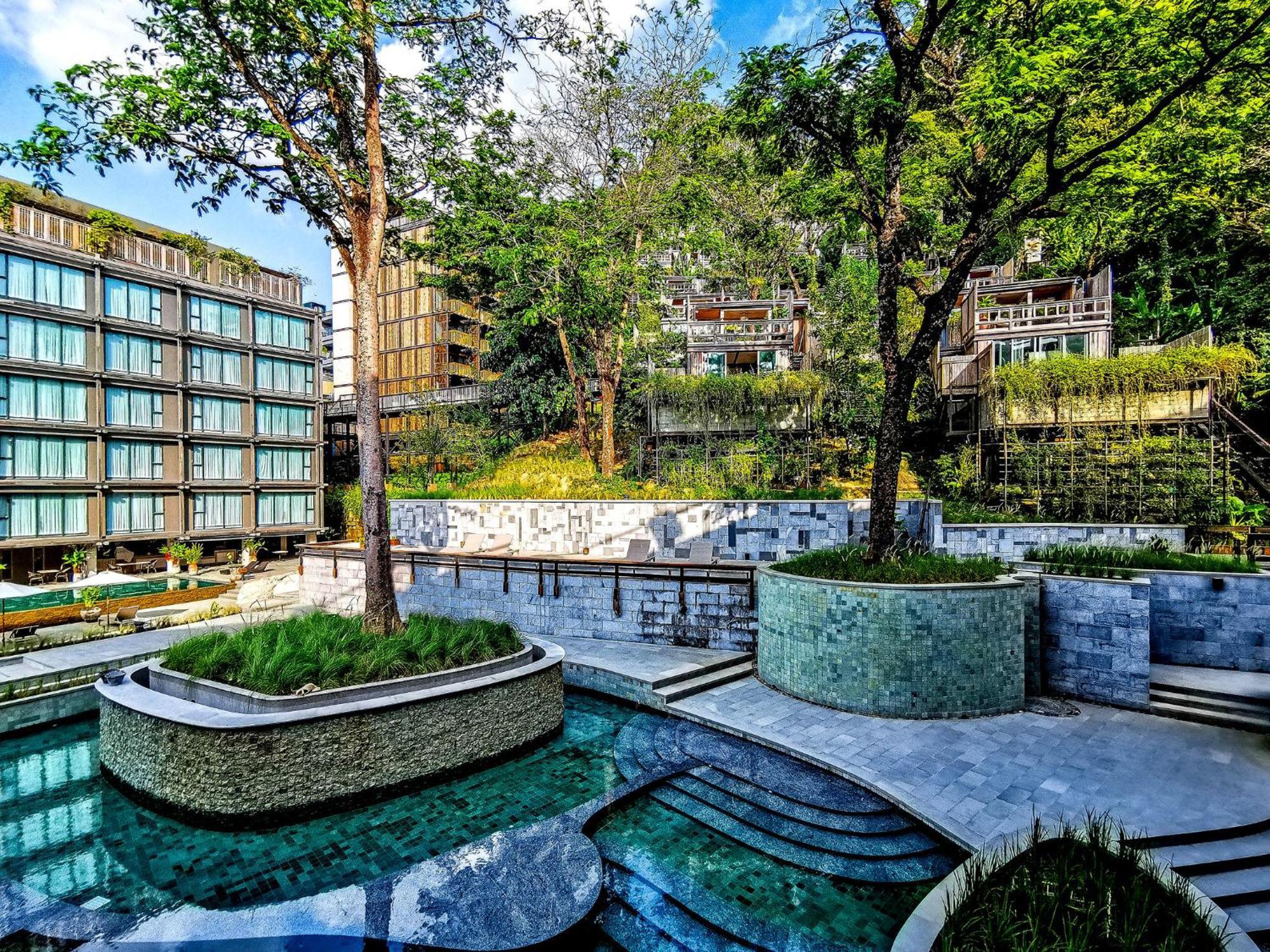 Dinso Resort & Villas Phuket, Vignette Collection By Ihg Patong Exterior photo