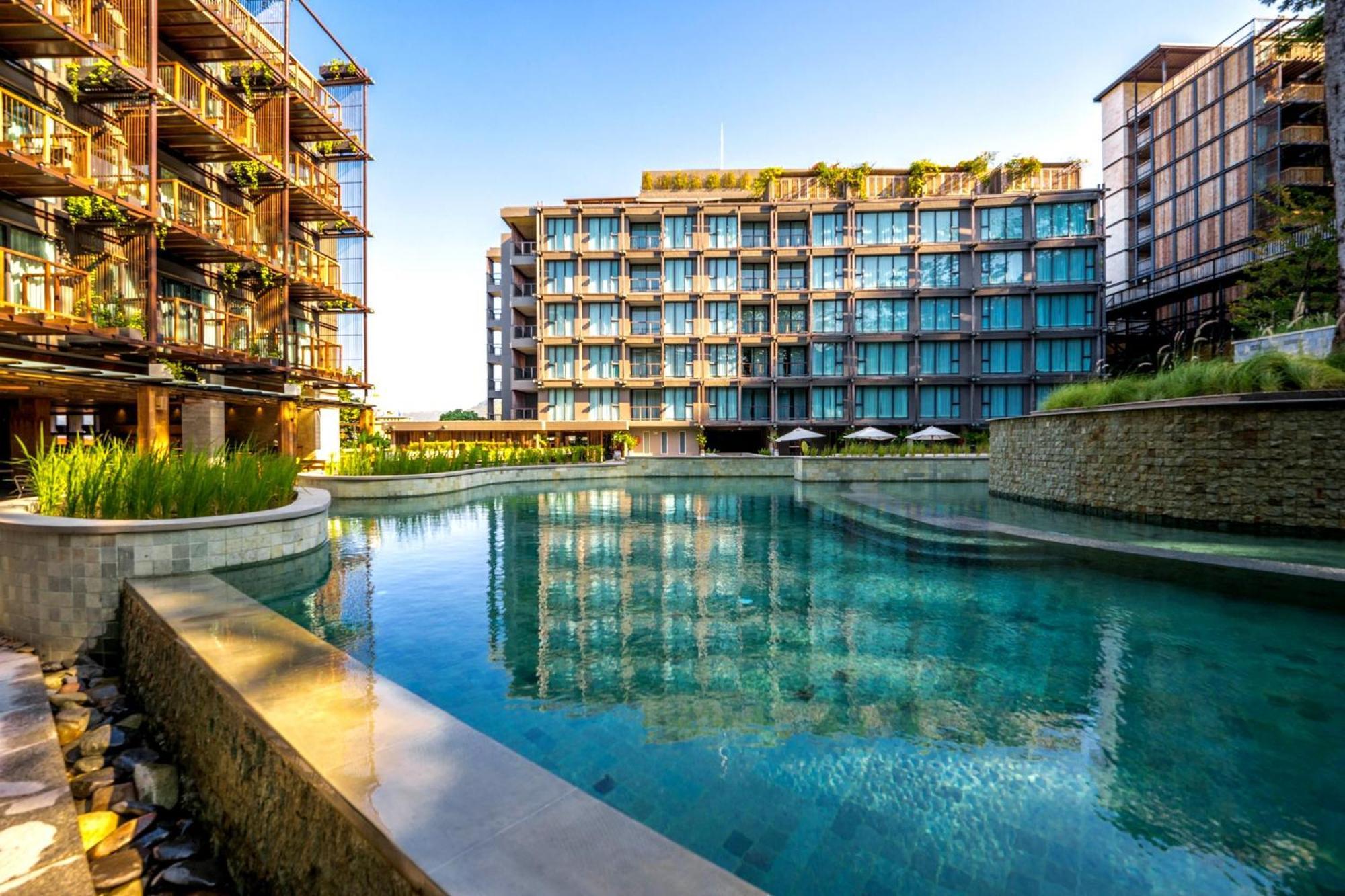 Dinso Resort & Villas Phuket, Vignette Collection By Ihg Patong Exterior photo