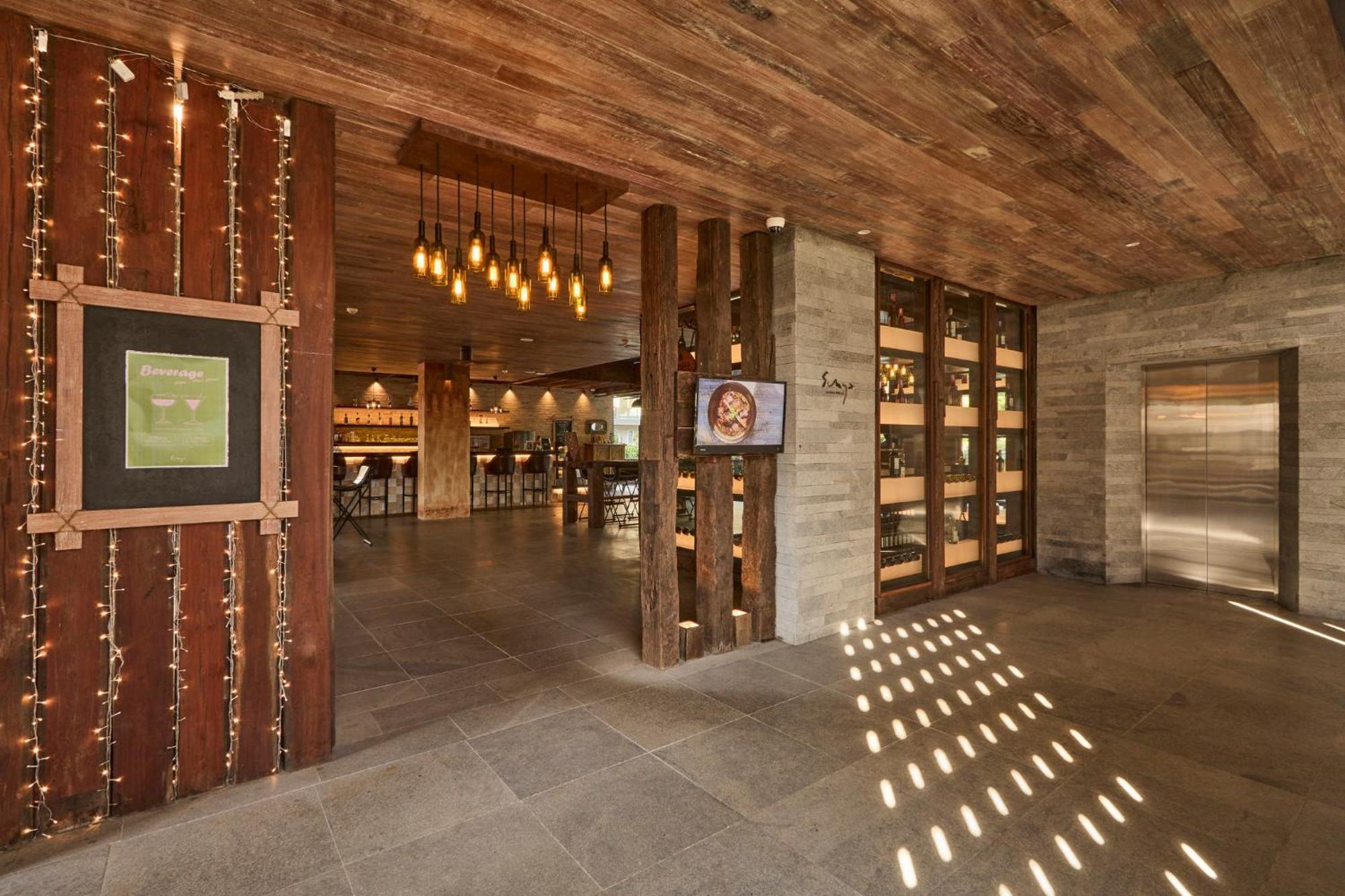 Dinso Resort & Villas Phuket, Vignette Collection By Ihg Patong Exterior photo