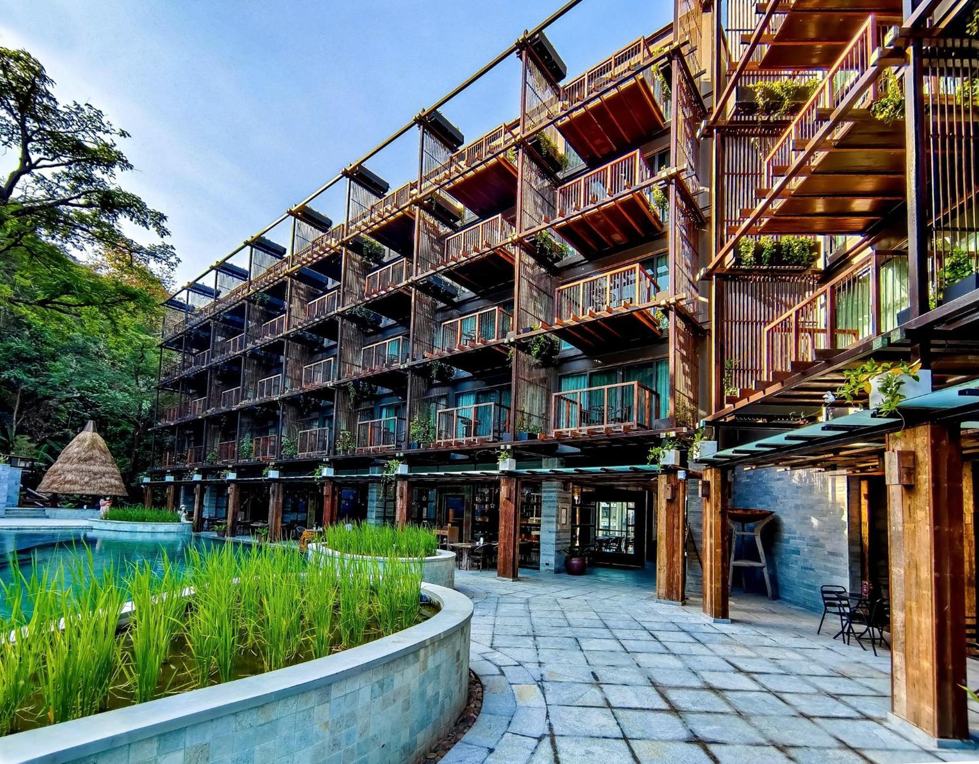 Dinso Resort & Villas Phuket, Vignette Collection By Ihg Patong Exterior photo